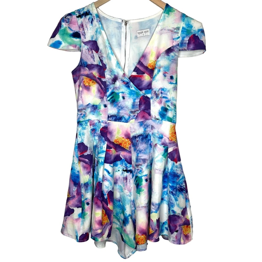 Tiger mist colorful fit and flare v-neck short sleeve mini dress size s